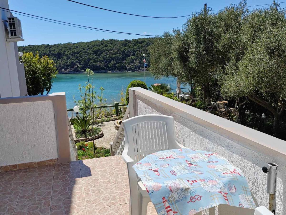 Cosy Room Arba With Private Bathroom And Sea View Kampor Exterior foto
