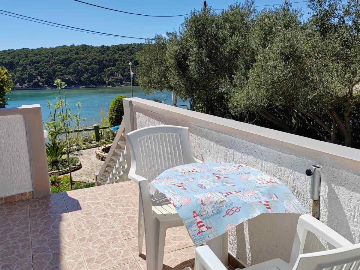 Cosy Room Arba With Private Bathroom And Sea View Kampor Exterior foto