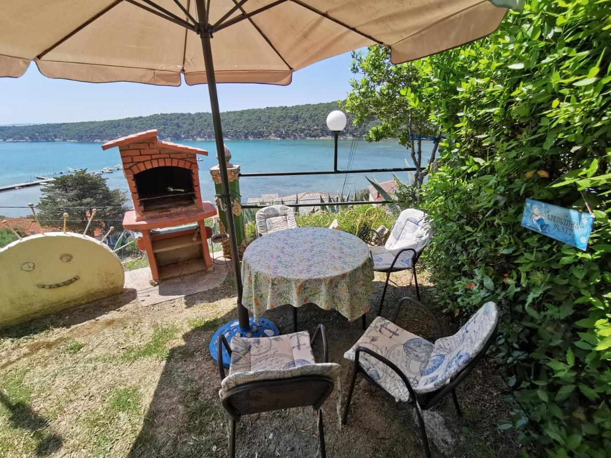 Cosy Room Arba With Private Bathroom And Sea View Kampor Exterior foto