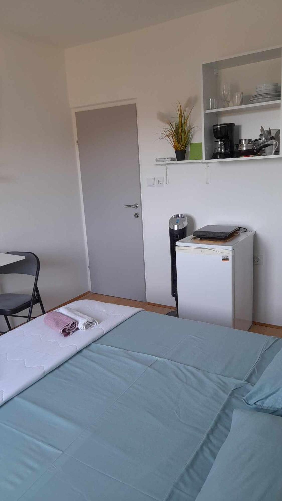 Cosy Room Arba With Private Bathroom And Sea View Kampor Exterior foto